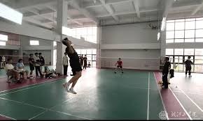 曼城大胜桑德兰，积分榜差距缩小