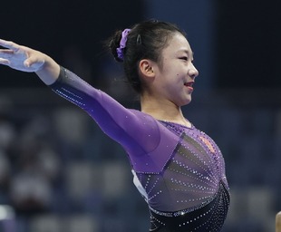 巴西2-0塞内加尔，埃斯特旺、卡塞米罗破门，库尼亚两度中框