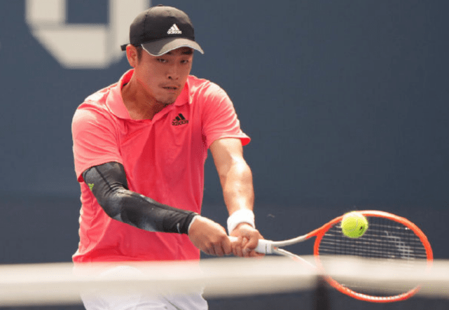 认为他必须 认为他必须