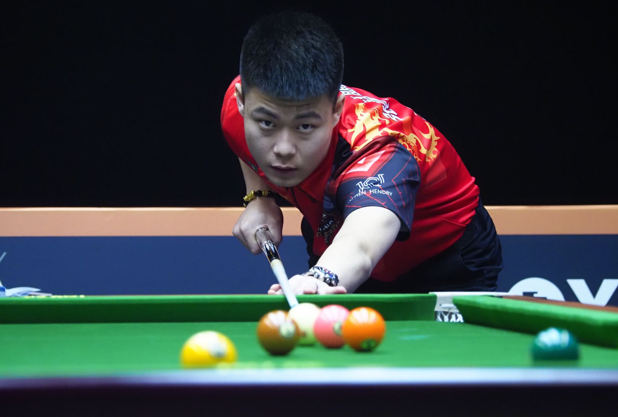 人设计中 人设计中