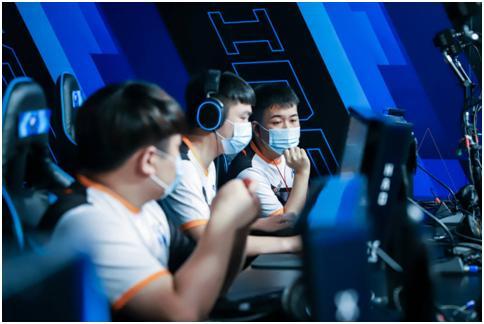 高开到低走 高开到低走